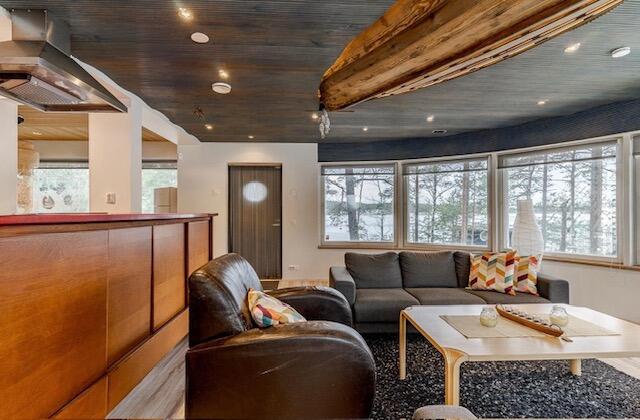 Exclusive Seafront 3-Bedroom Villa with Private Shoreline – Finland