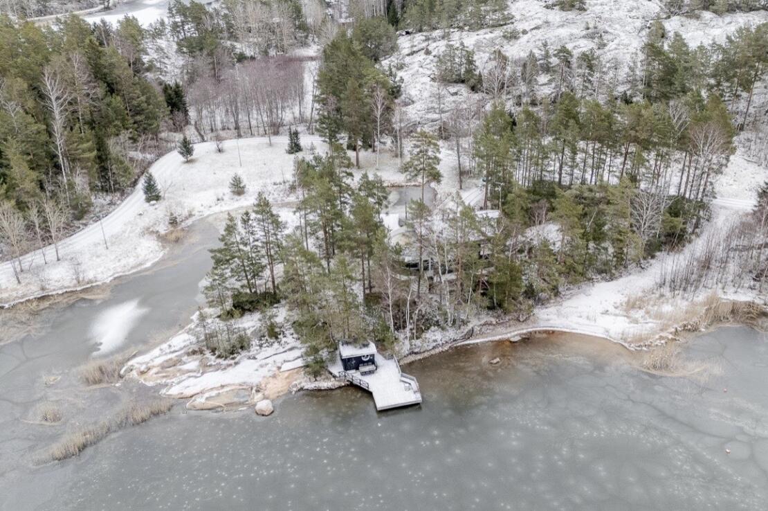 Exclusive Seafront 3-Bedroom Villa with Private Shoreline – Finland