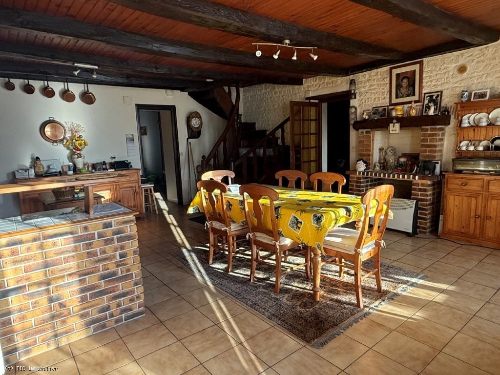 4 bedroom House in Ruffec, France – r7416