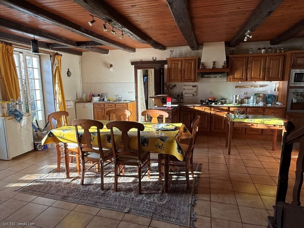 4 bedroom House in Ruffec, France – r7416