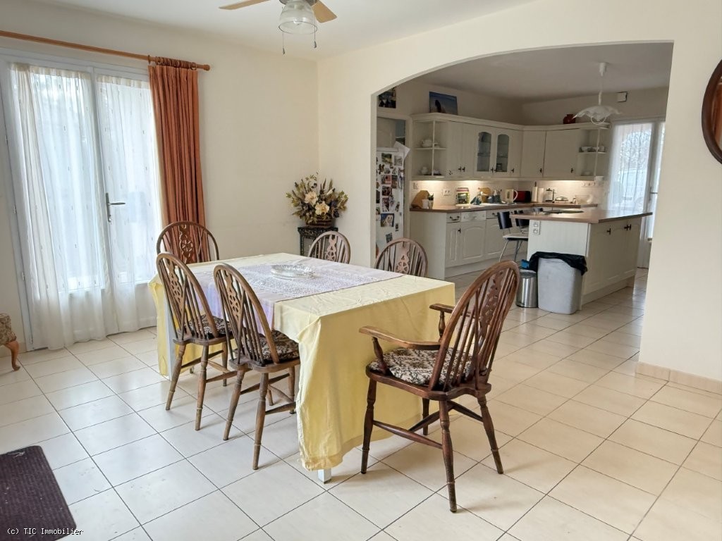 3 bedroom House in Confolens, France – r7413