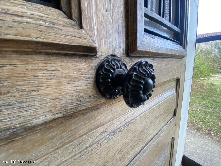 3 bedroom House in Verteuil-Sur-Charente, France – r7100