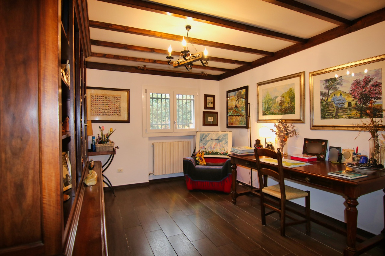 Bomporto, listen to the silence of the countryside and the flow of the river – V003243