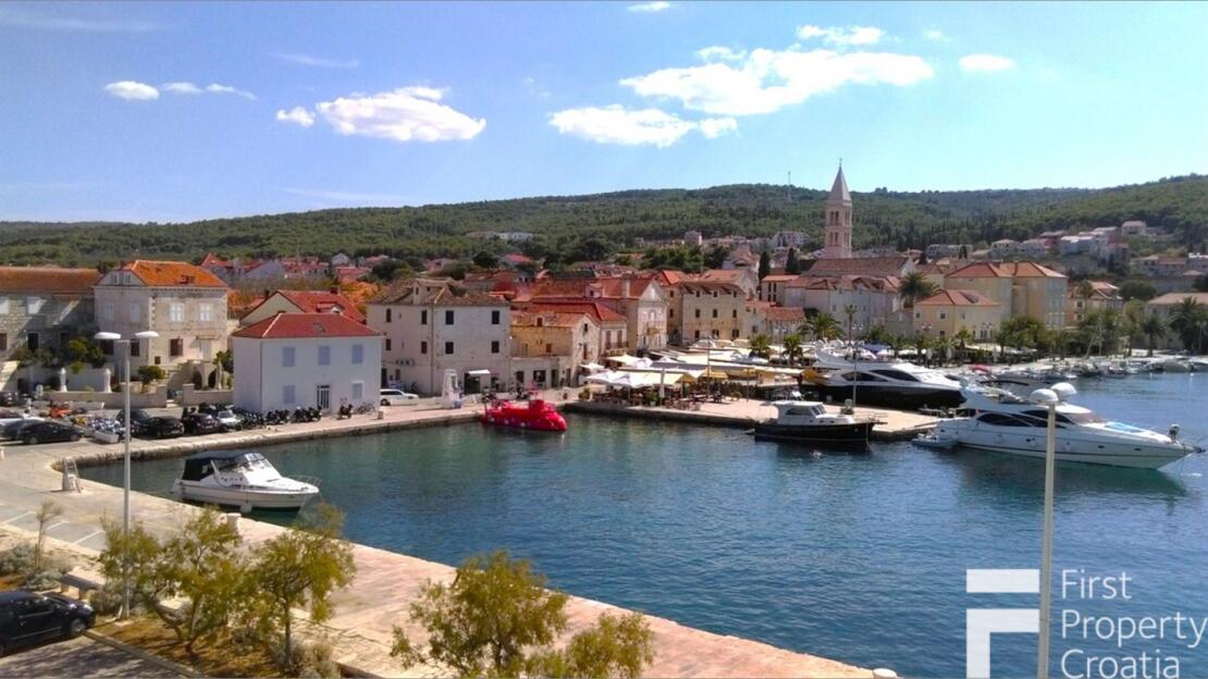 Apartments on Brač island, Croatia – BR1757
