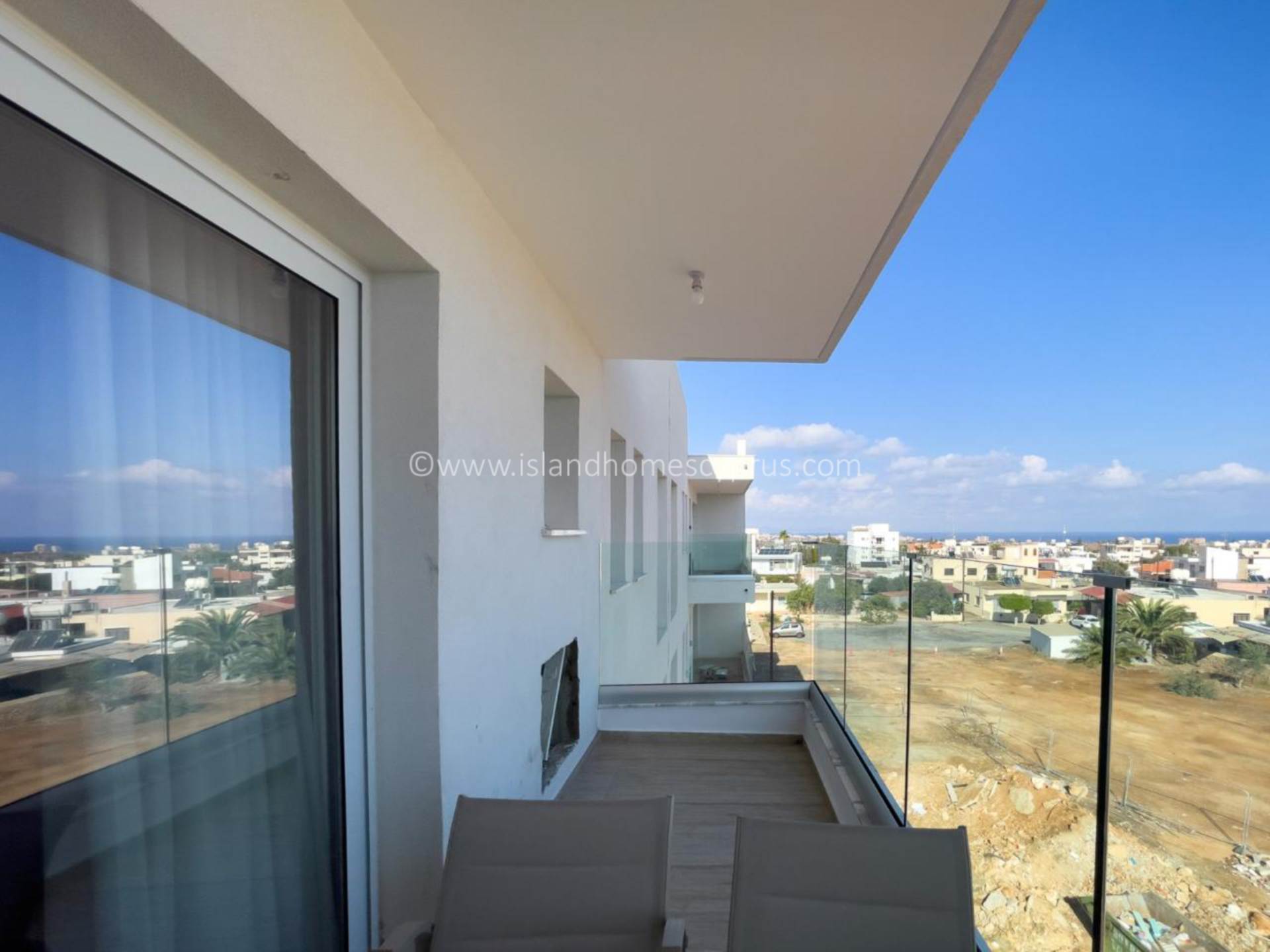 3 bedroom Apartment in Deryneia, Famagusta, Cyprus – DhD106as