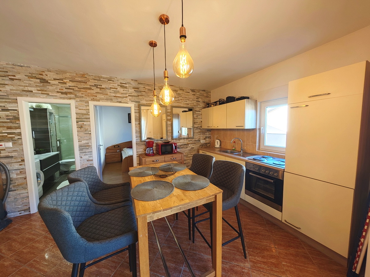 2 bedroom apartment in Malinska-Dubašnica, Croatia – 103591