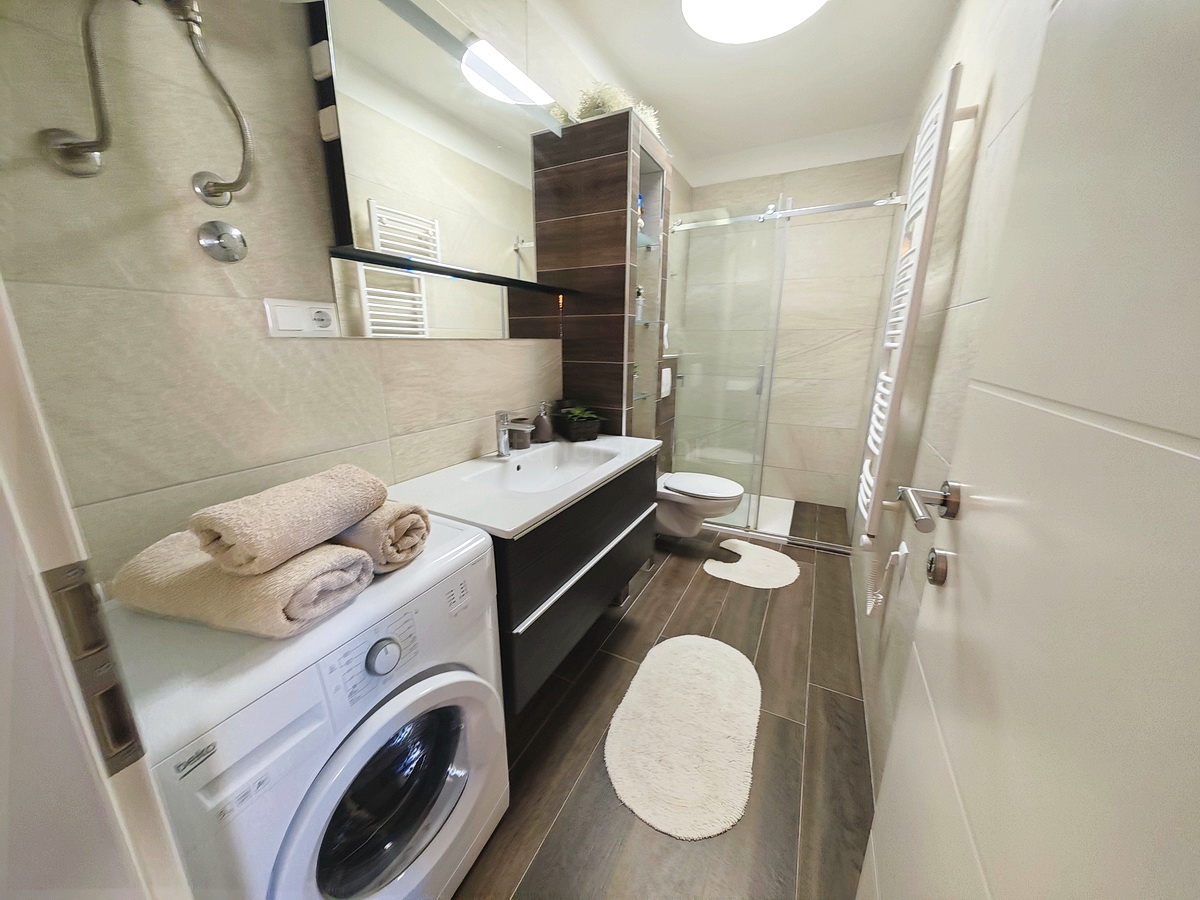 2 bedroom apartment in Malinska-Dubašnica, Croatia – 103591