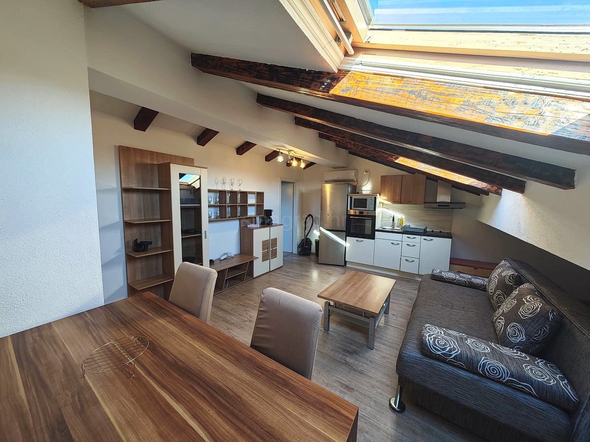 2 bedroom apartment in Malinska-Dubašnica, Croatia – 103591