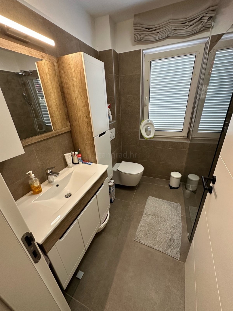 2 bedroom apartment in Krk, Croatia – 103590