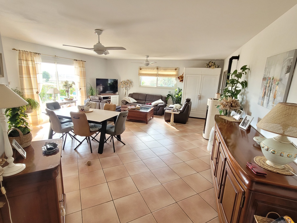 4 bedroom Detached House in Autignac, Herault, France – sa539000e