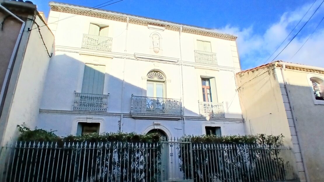 7 bedroom House in Autignac, Herault, France – sa699840e