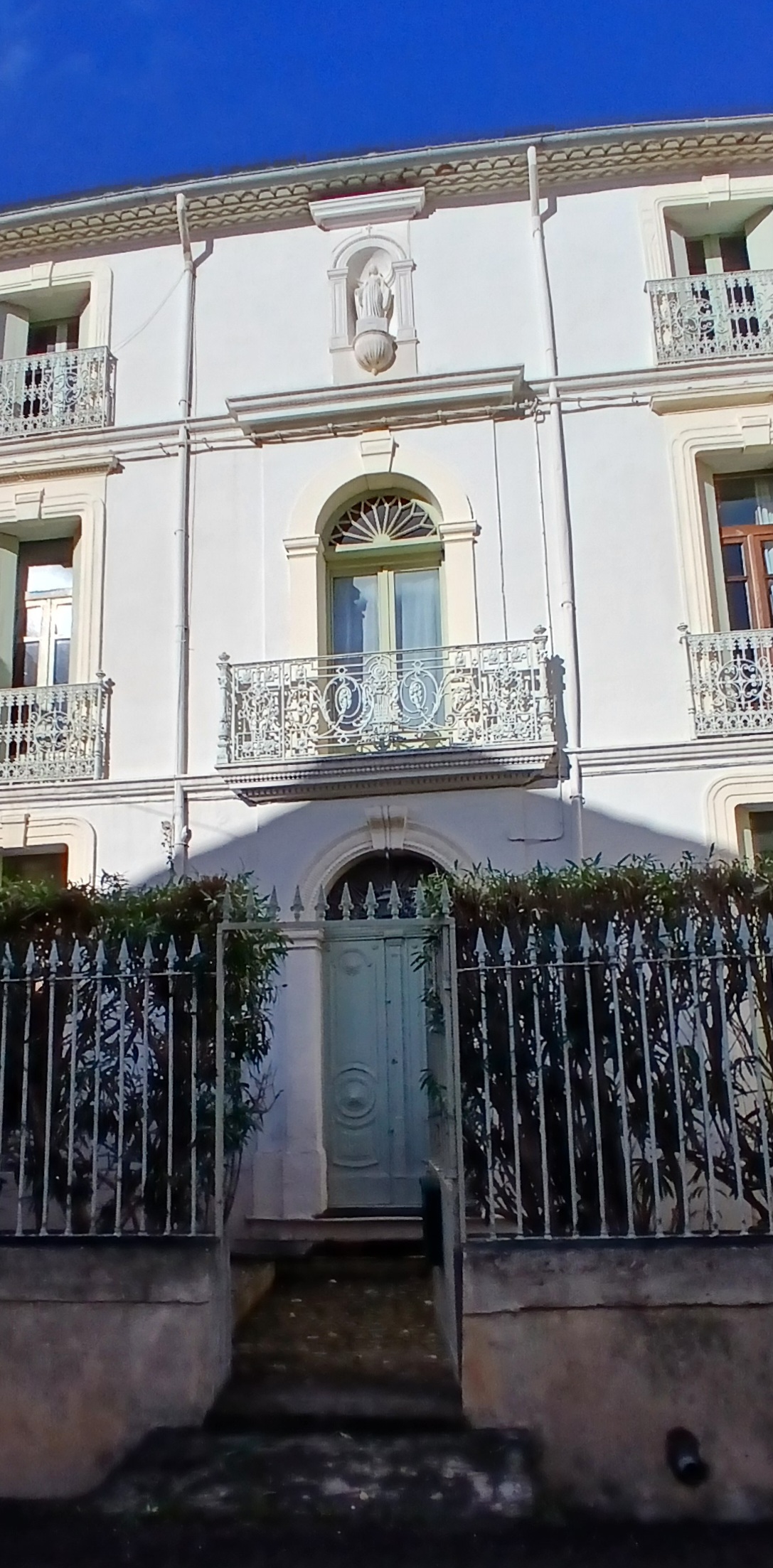 7 bedroom House in Autignac, Herault, France – sa699840e