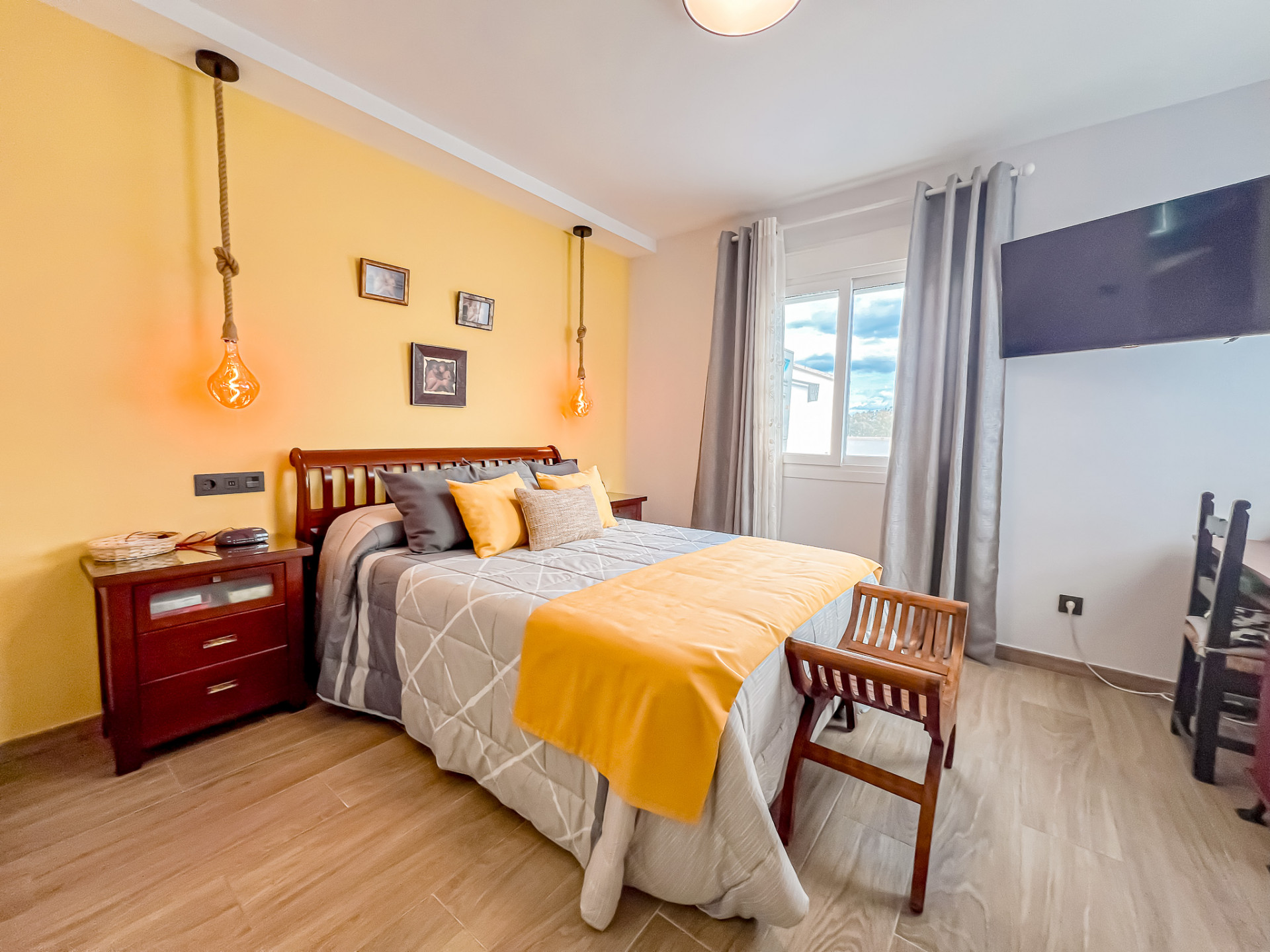 2 bedroom Penthouse in Marbella, Malaga, Spain – 428-05183P