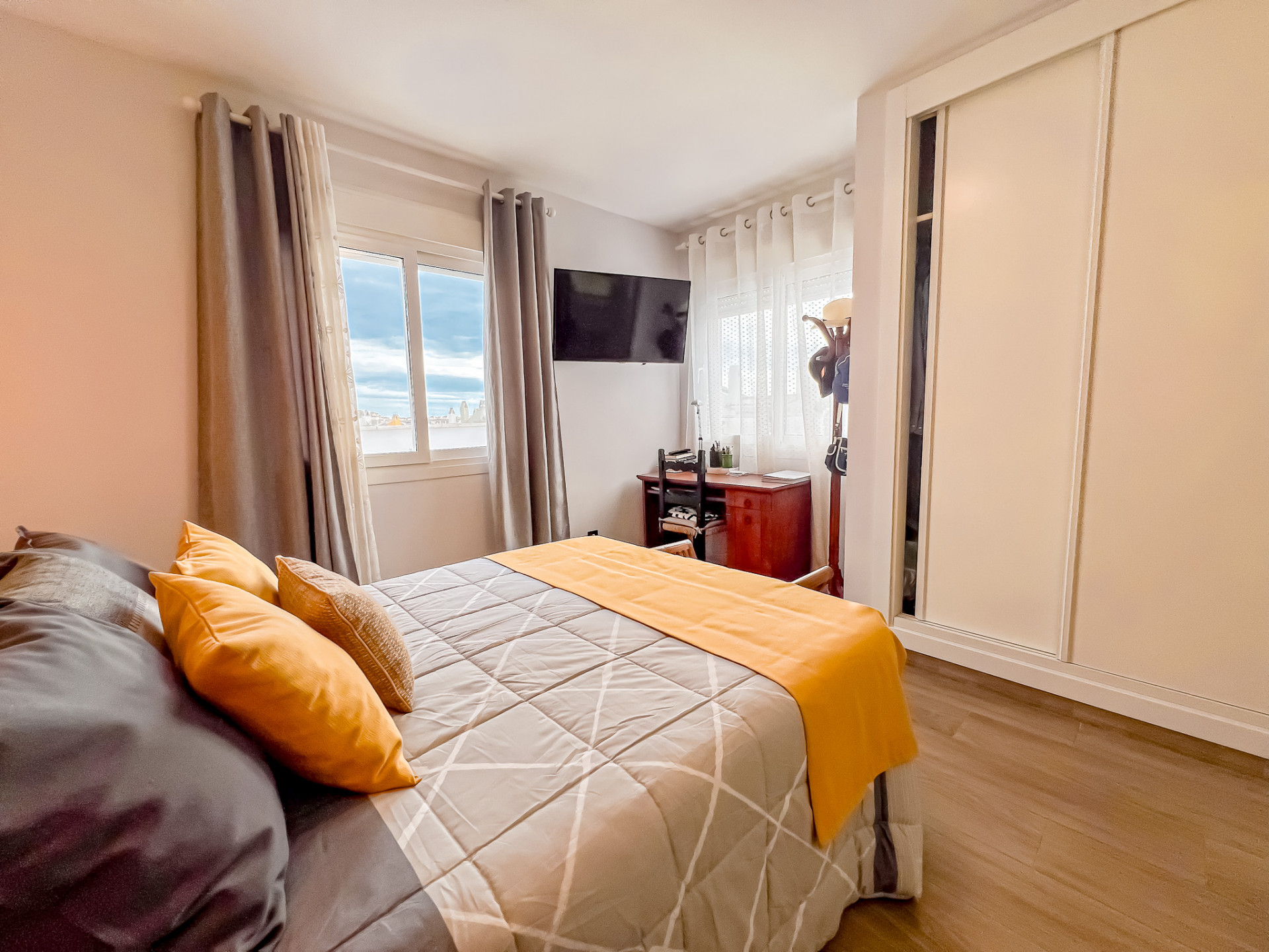 2 bedroom Penthouse in Marbella, Malaga, Spain – 428-05183P