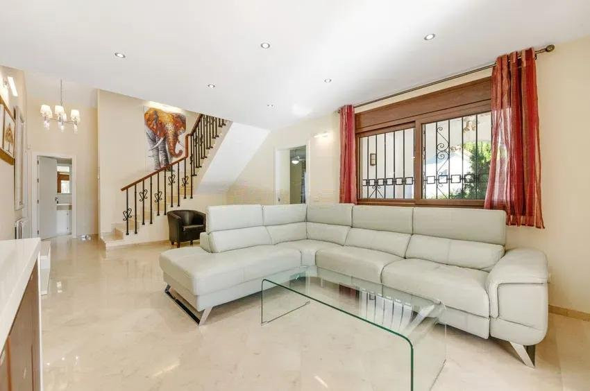 5 bedroom Villa in Estepona, Malaga, Spain – 428-05202P