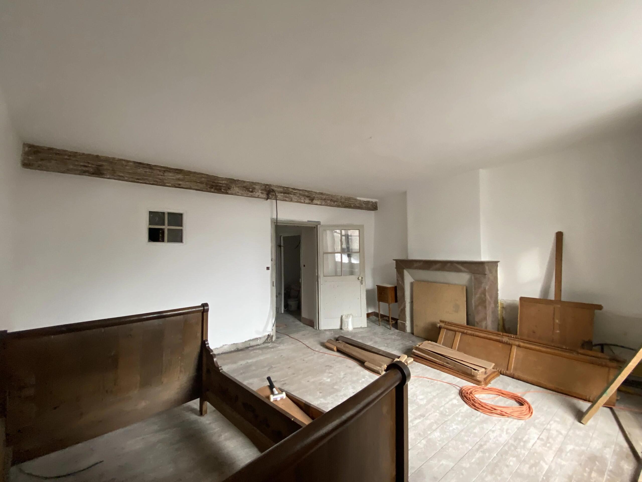 House to be finished renovating in the heart of Le Dorat, Limousin – France – BVI83998