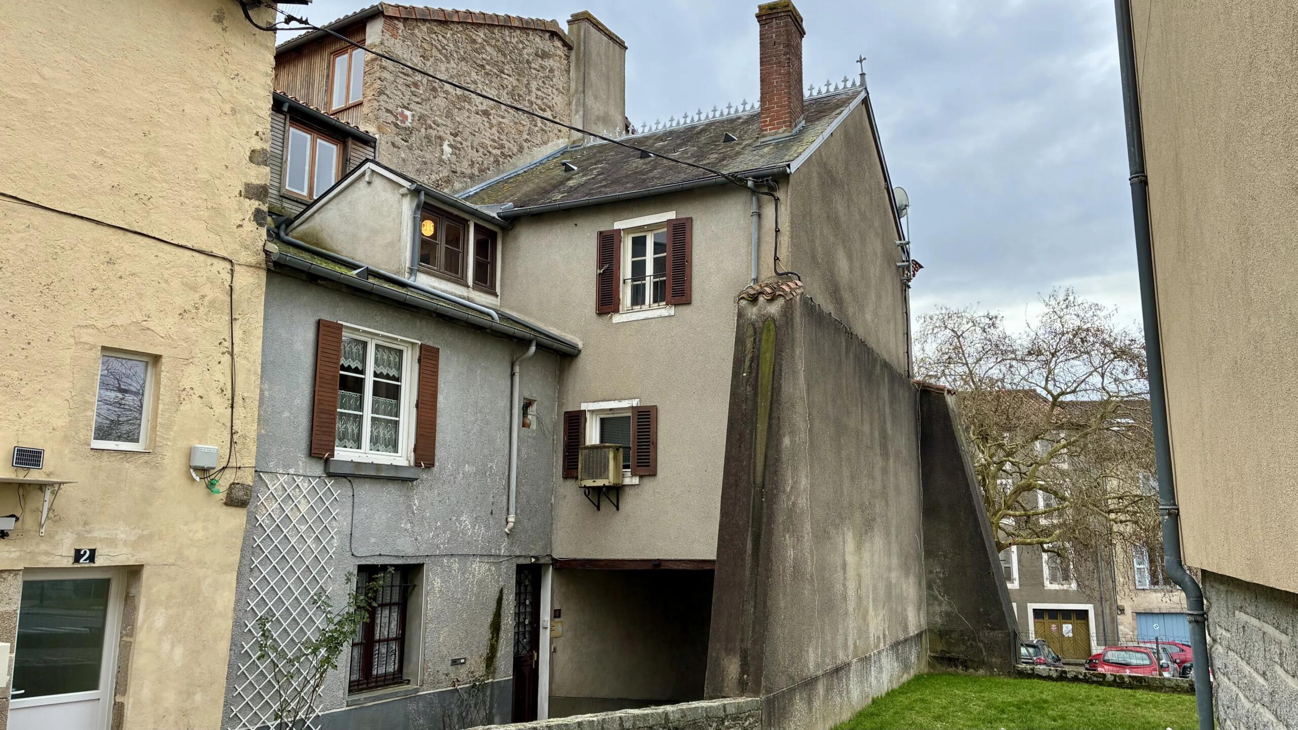 Excellent location in Bellac, Limousin – France – BVI84001