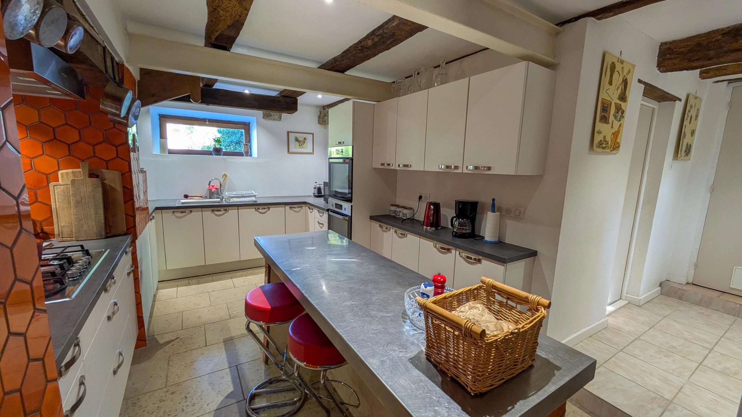 Authentic stone farmhouse with pool in the beautiful Lot region, Midi-Pyrénées – France – BVI82374