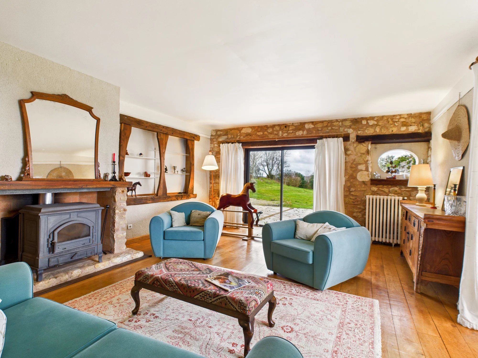 Wonderful character property with holiday home and apartment, Aquitaine – France – BVI83794