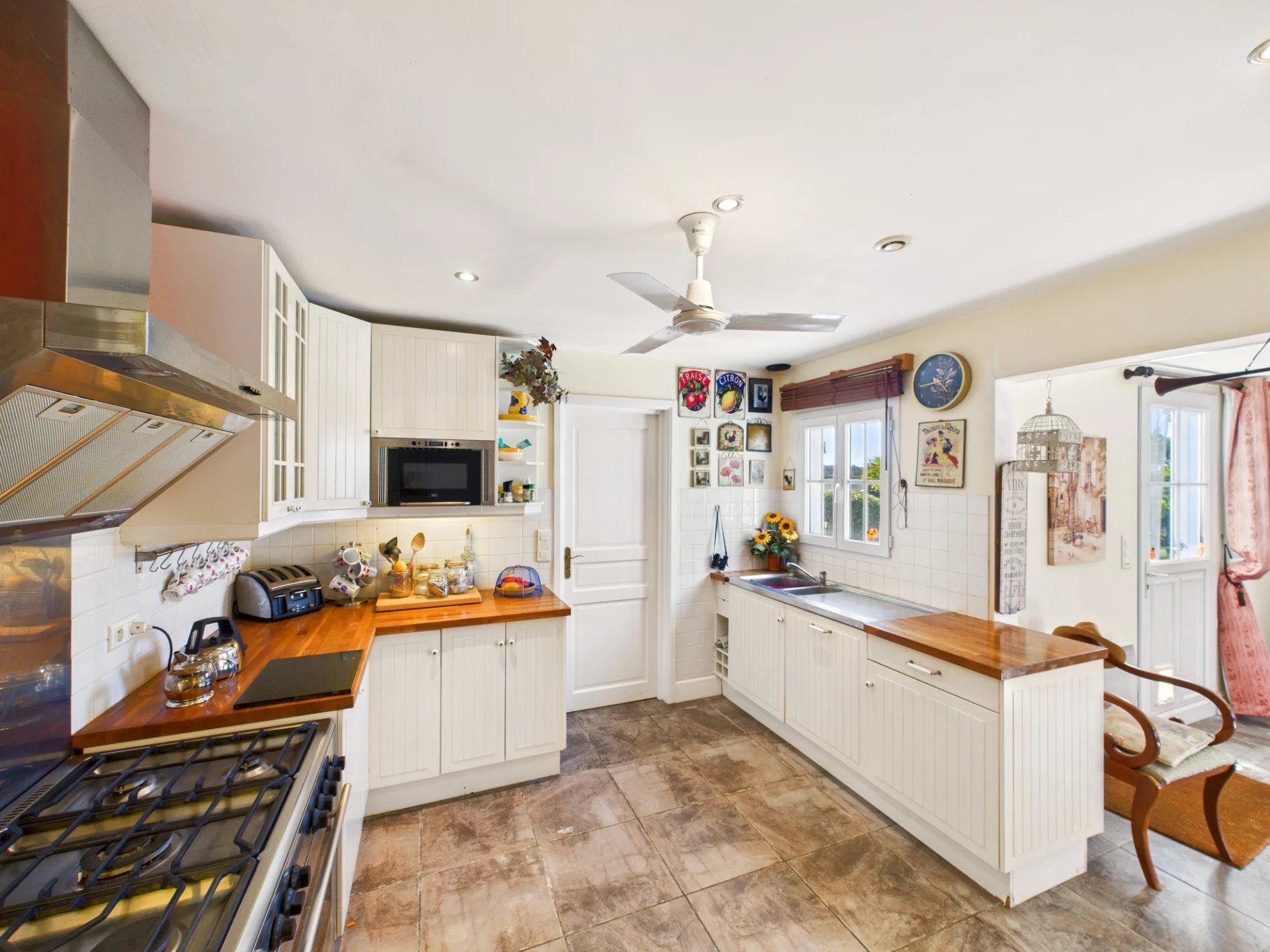 Detached family house with large garden near a lovely village in the Dordogne Natural Park, Aquitaine – France – BVI71590