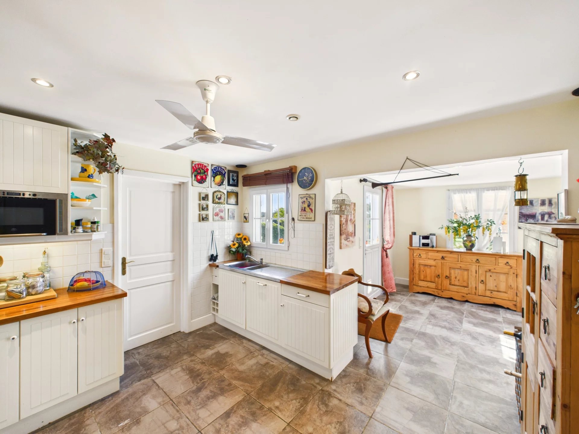 Detached family house with large garden near a lovely village in the Dordogne Natural Park, Aquitaine – France – BVI71590