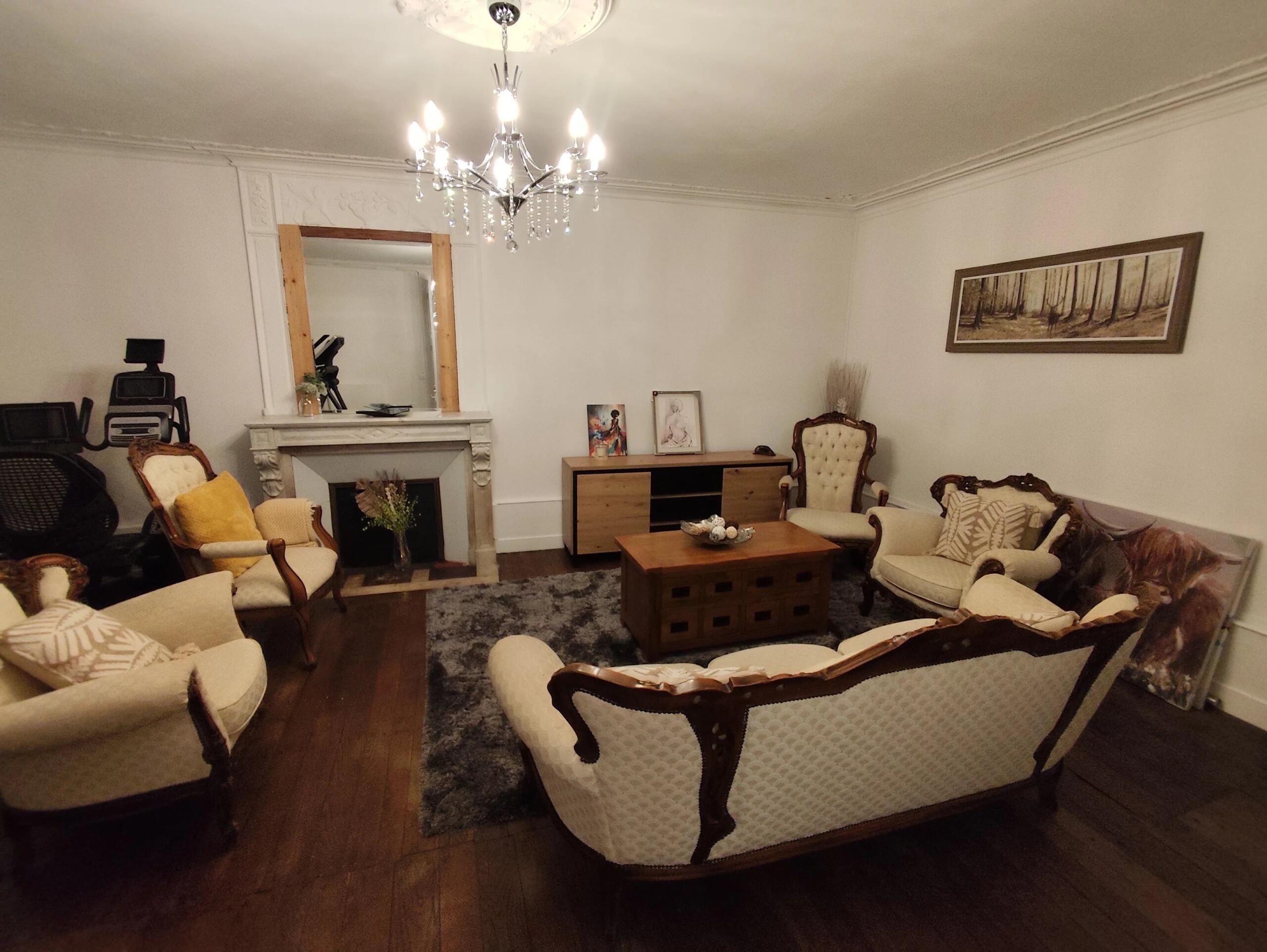 Elegant Double-Fronted Maison de Ville with Walled Garden – Walk to Civray Centre, Poitou-Charentes – France – BVI83448