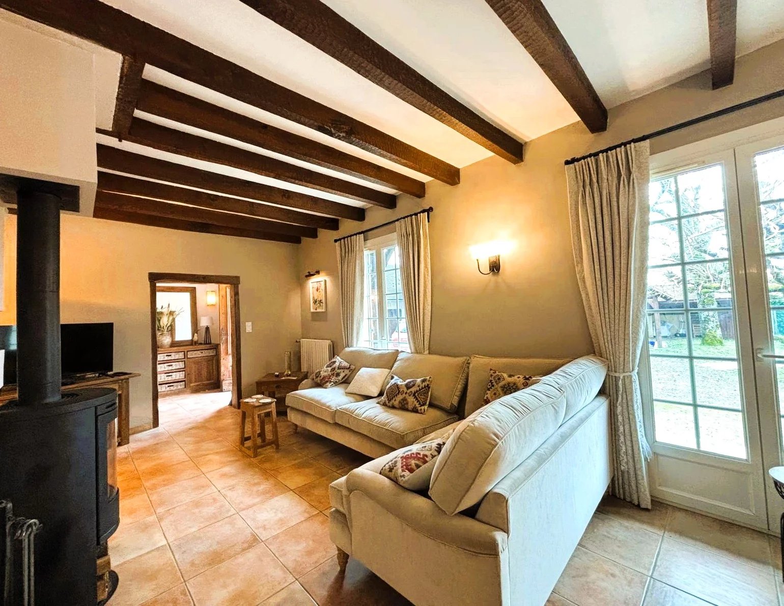 Charming 7 Bedroom house with self-contained annexe, pool in quiet location, Aquitaine – France – BVI84058