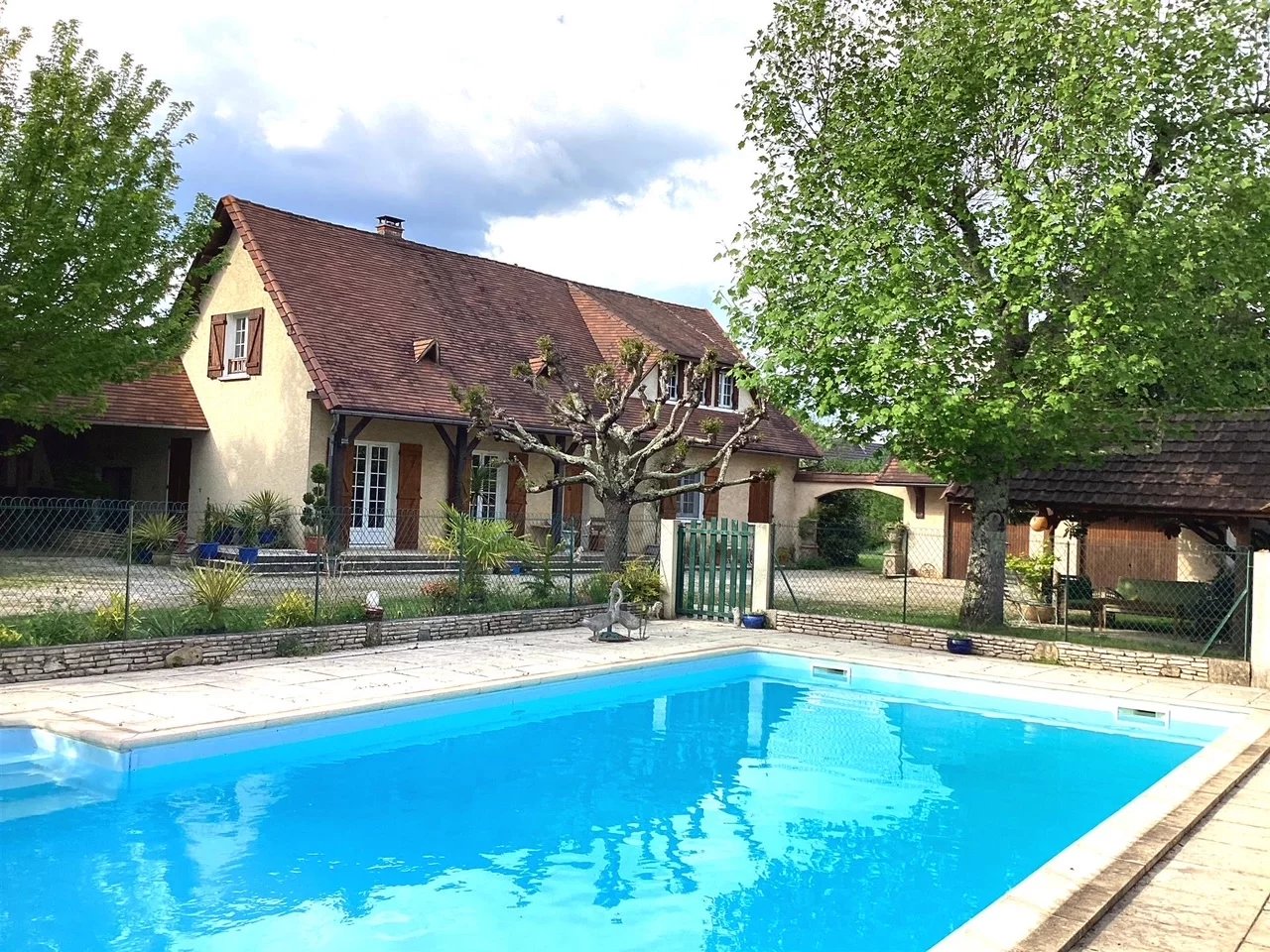 Charming 7 Bedroom house with self-contained annexe, pool in quiet location, Aquitaine – France – BVI84058