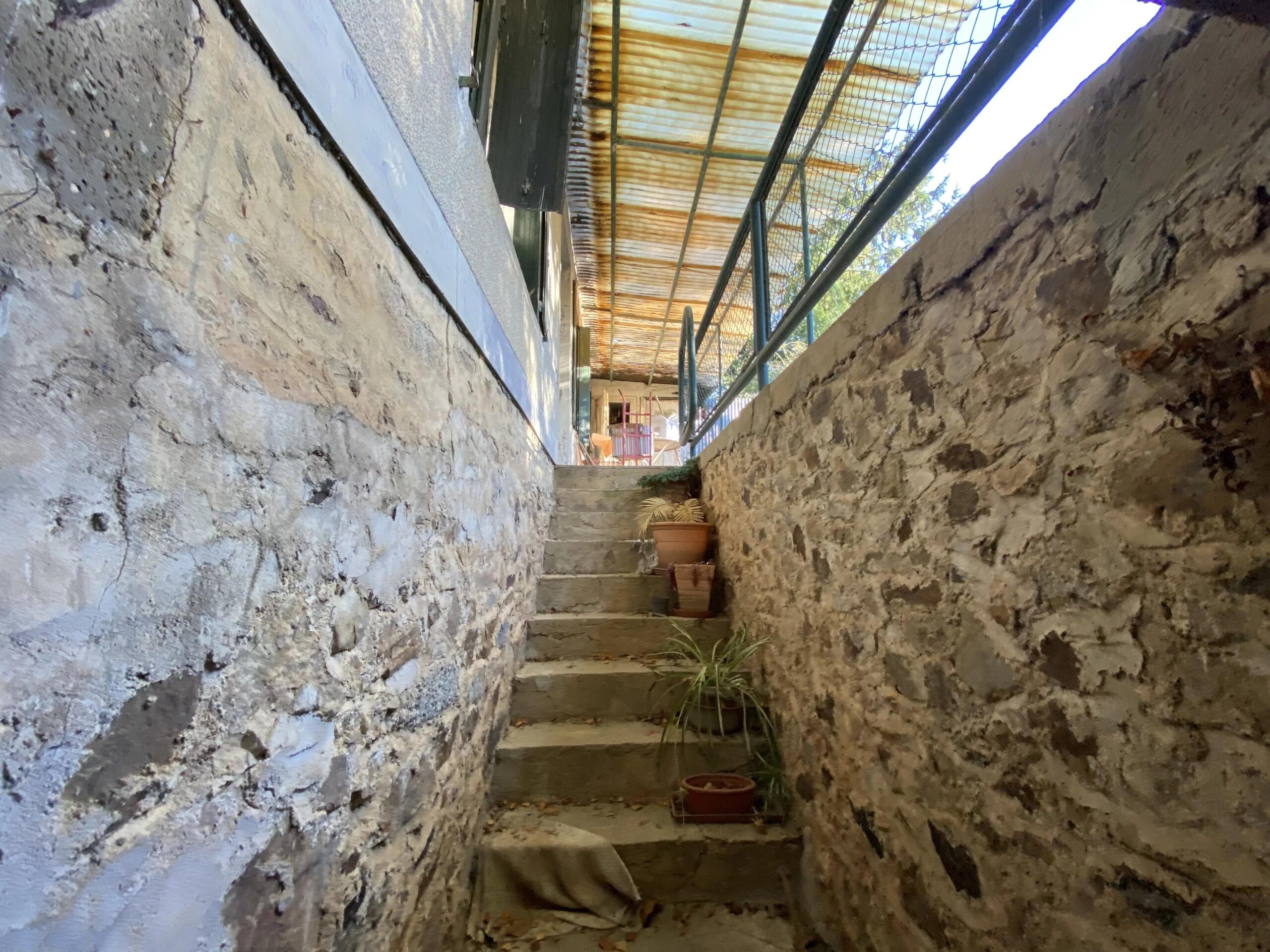 Village house with garden and large barn, Limousin – France – BVI83975