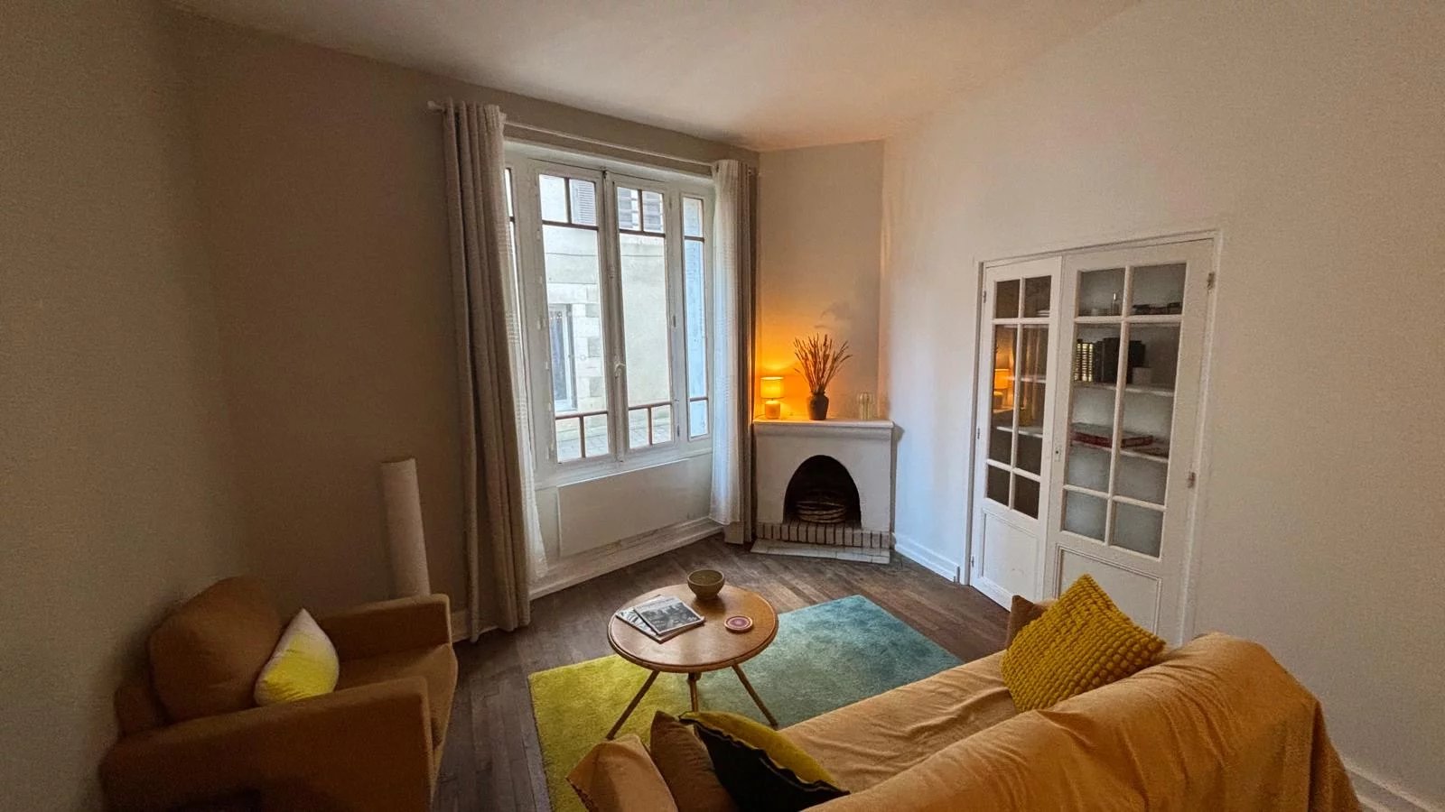 2 bedroom renovated townhouse Montmorillon, Poitou-Charentes – France – BVI83930