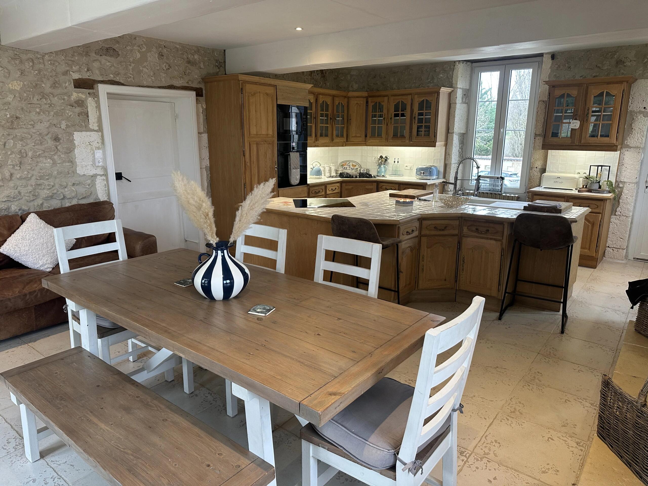 Stunning 5-bed property with pool, outbuildings in glorious grounds, Poitou-Charentes – France – BVI84261