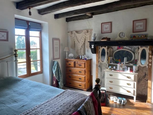 3-bed, 3-bath village house, with 1-bed guest annex, garden, pool and garage, Poitou-Charentes – France – BVI84053