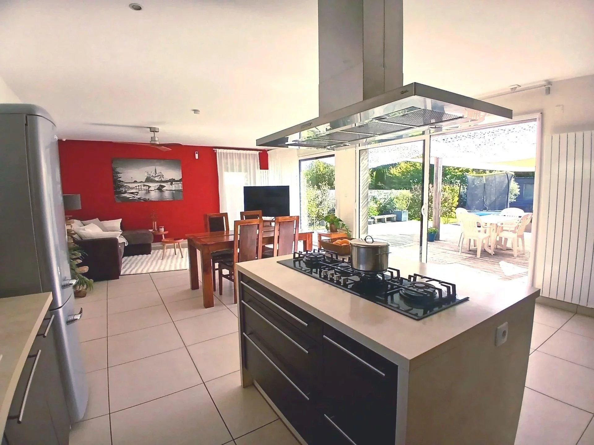 Eco-friendly, bright, airy and spacious single storey house, Poitou-Charentes – France – BVI82906