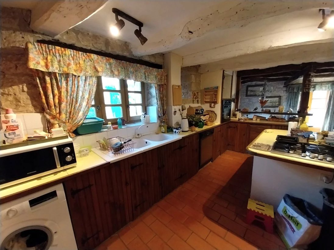 Beautiful stone house with swimming pool, near Cordes-sur-Ciel, Midi-Pyrénées – France – BVI84136