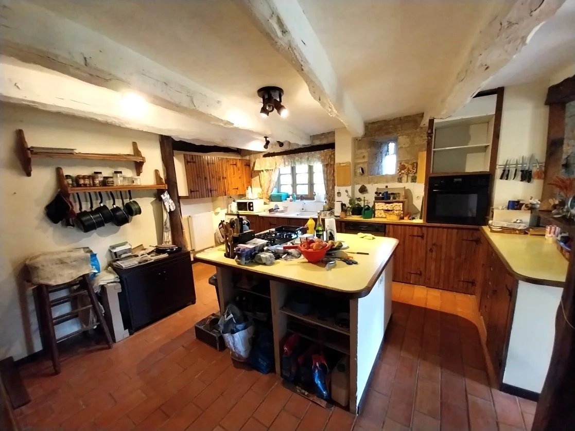 Beautiful stone house with swimming pool, near Cordes-sur-Ciel, Midi-Pyrénées – France – BVI84136