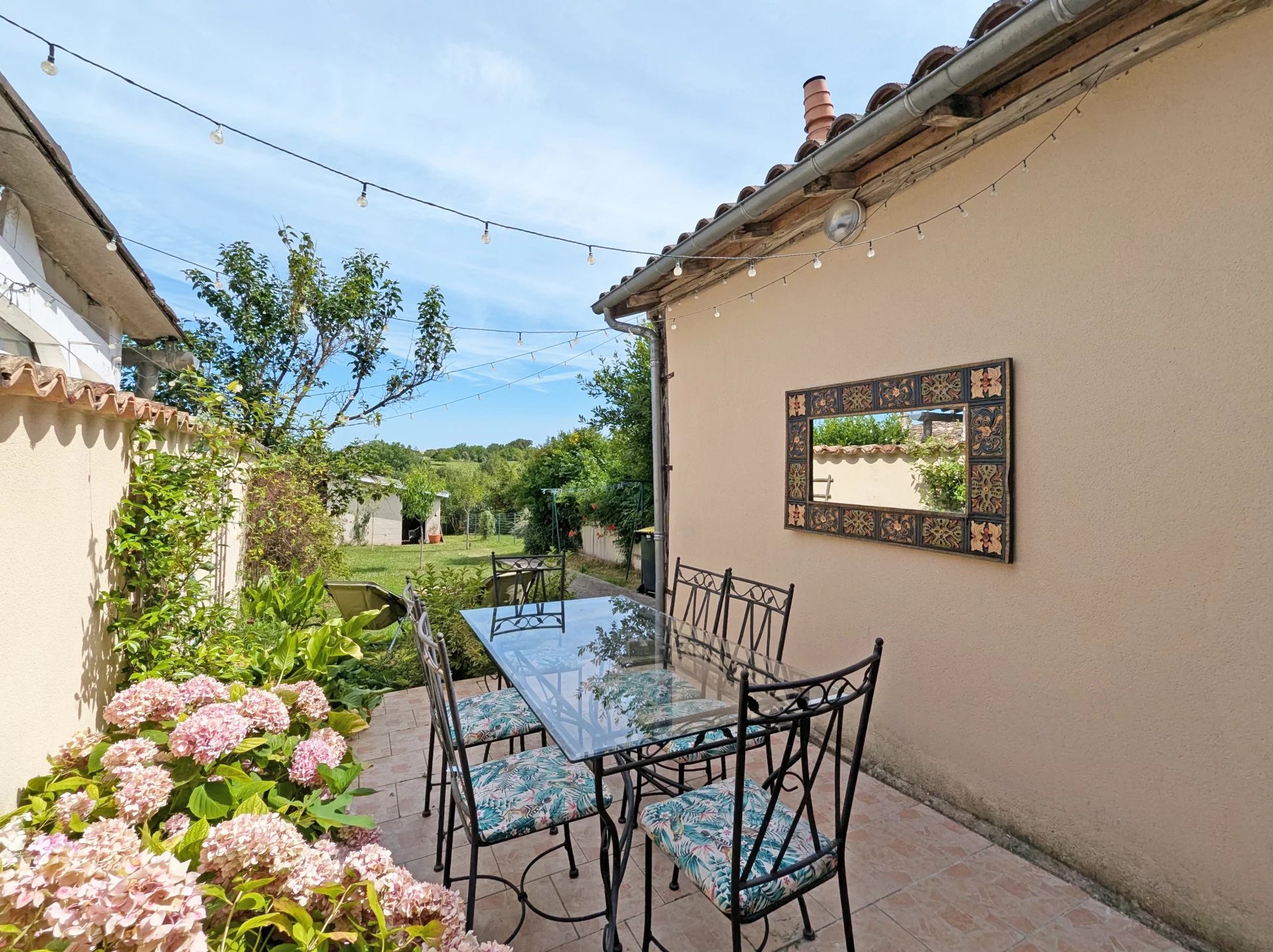 Pretty village house with 3 bedrooms and a garden, Aquitaine – France – BVI70995