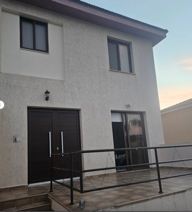 NEAR THE SEA AND MOUNTAINS – THREE BEDROOM RESALE HOUSE IN OROCLINI, LARNACA, CYPRUS