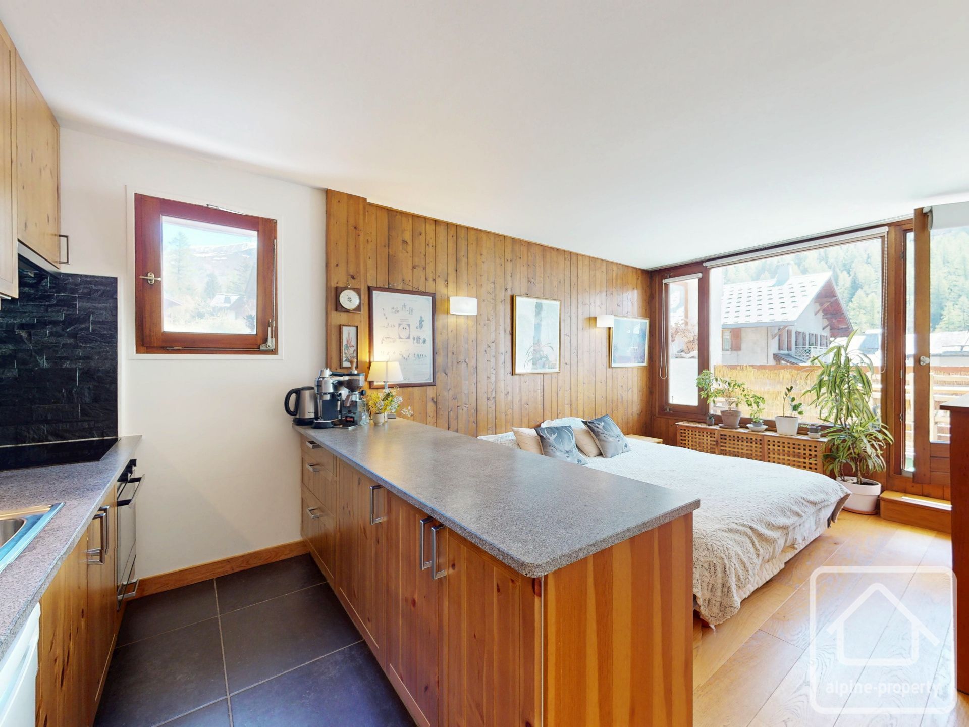 Sunny 1 Bedroom Apartment With Balcony, Mont Blanc Views, Private Parking, Storage Cellar, Use Of Outdoor Swimming Pool – EDELWEISSCHAM