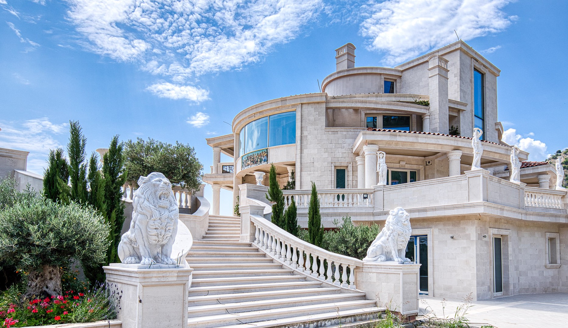 World-Class Coastal Villa – Adriatic Elegance & Privacy