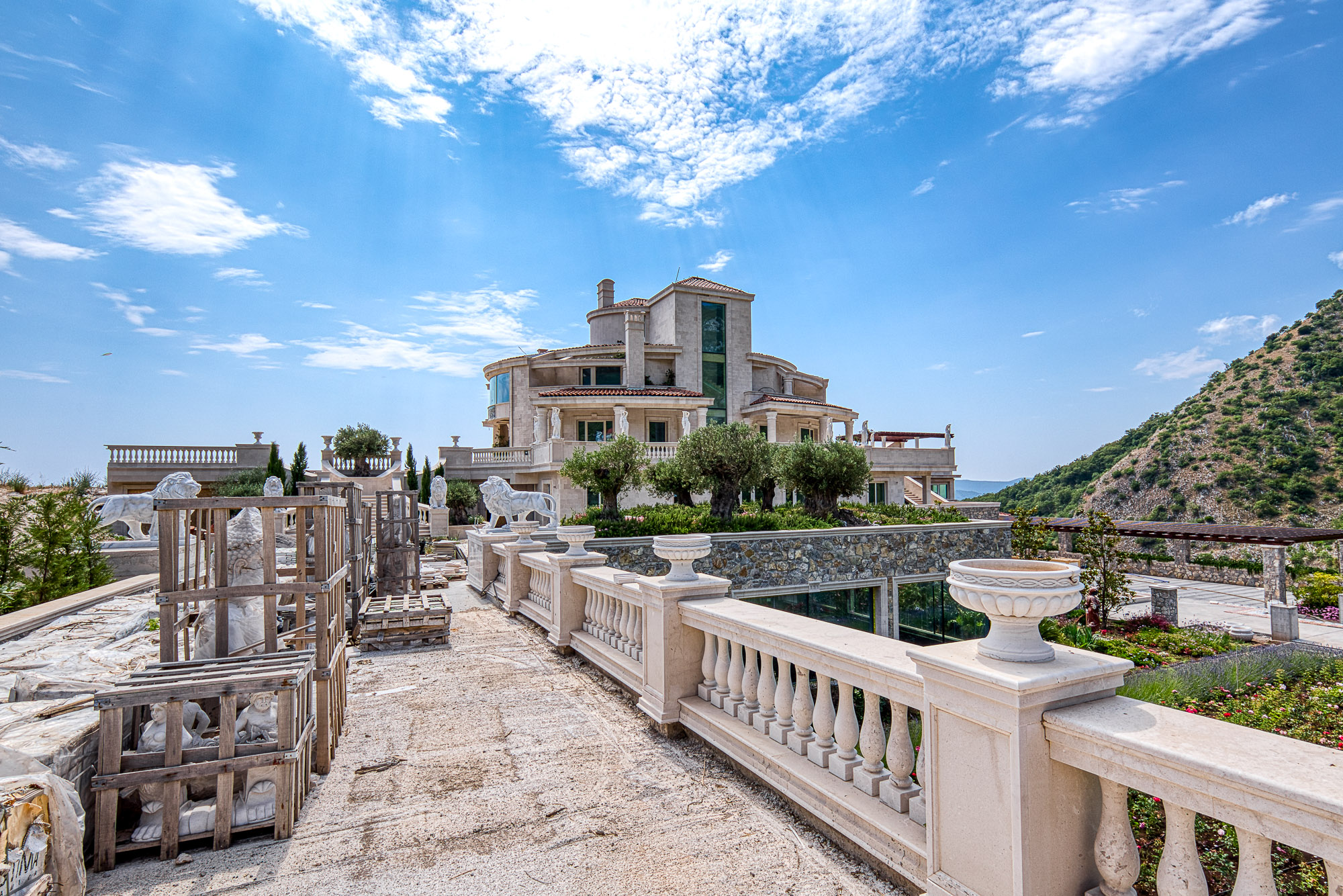 World-Class Coastal Villa – Adriatic Elegance & Privacy