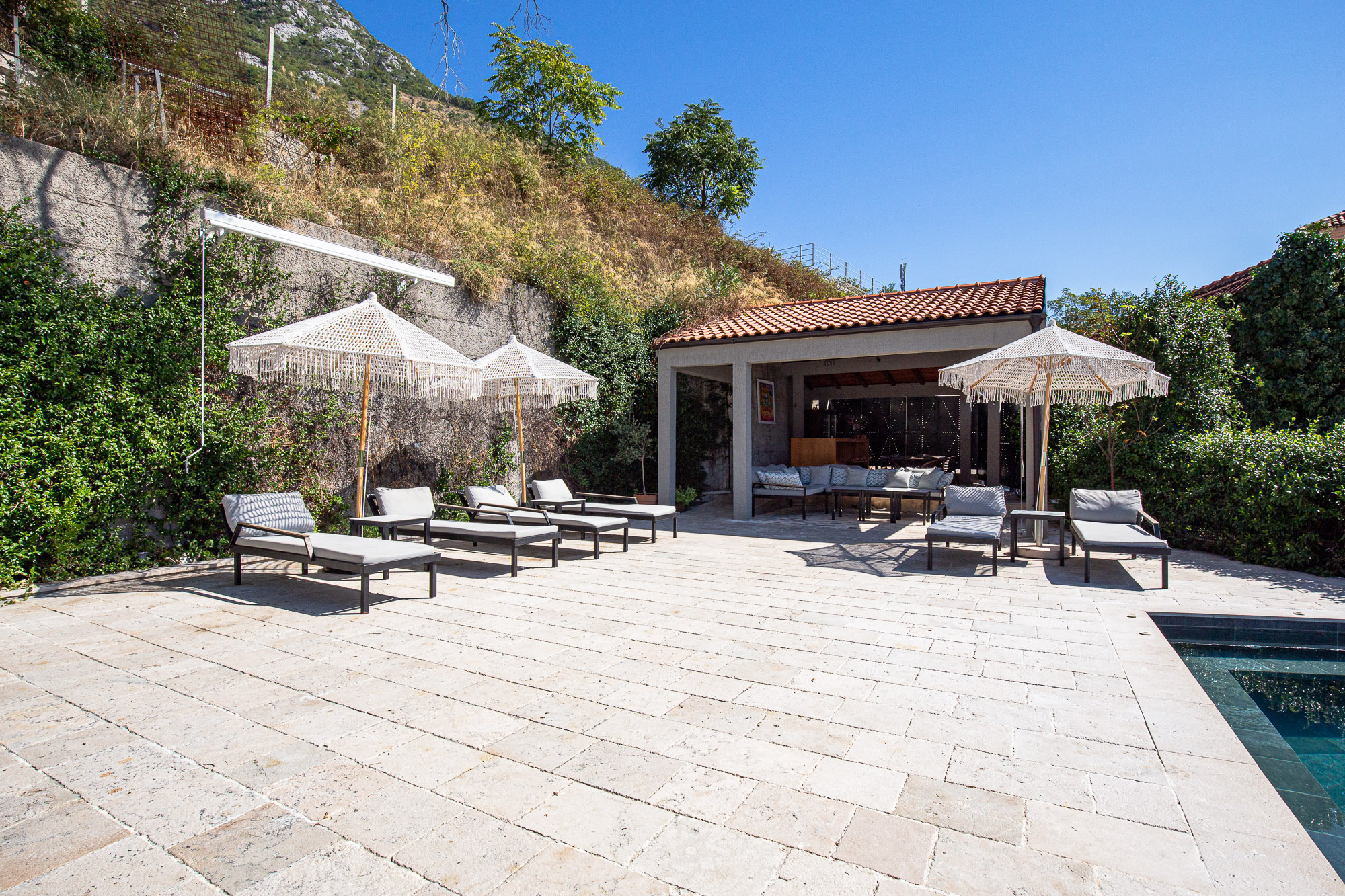 Luxury Villa with Panoramic Sea View – Elegance and Comfort Combined