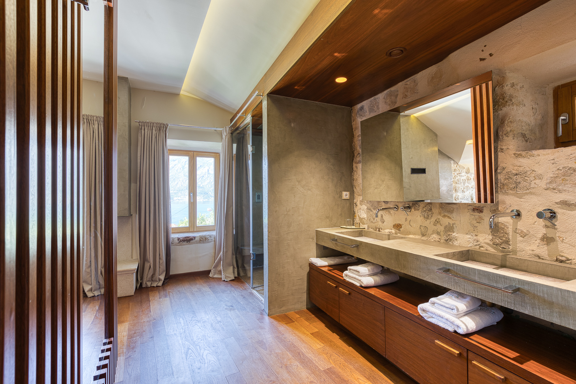 Luxury Villa with Panoramic Sea View – Elegance and Comfort Combined