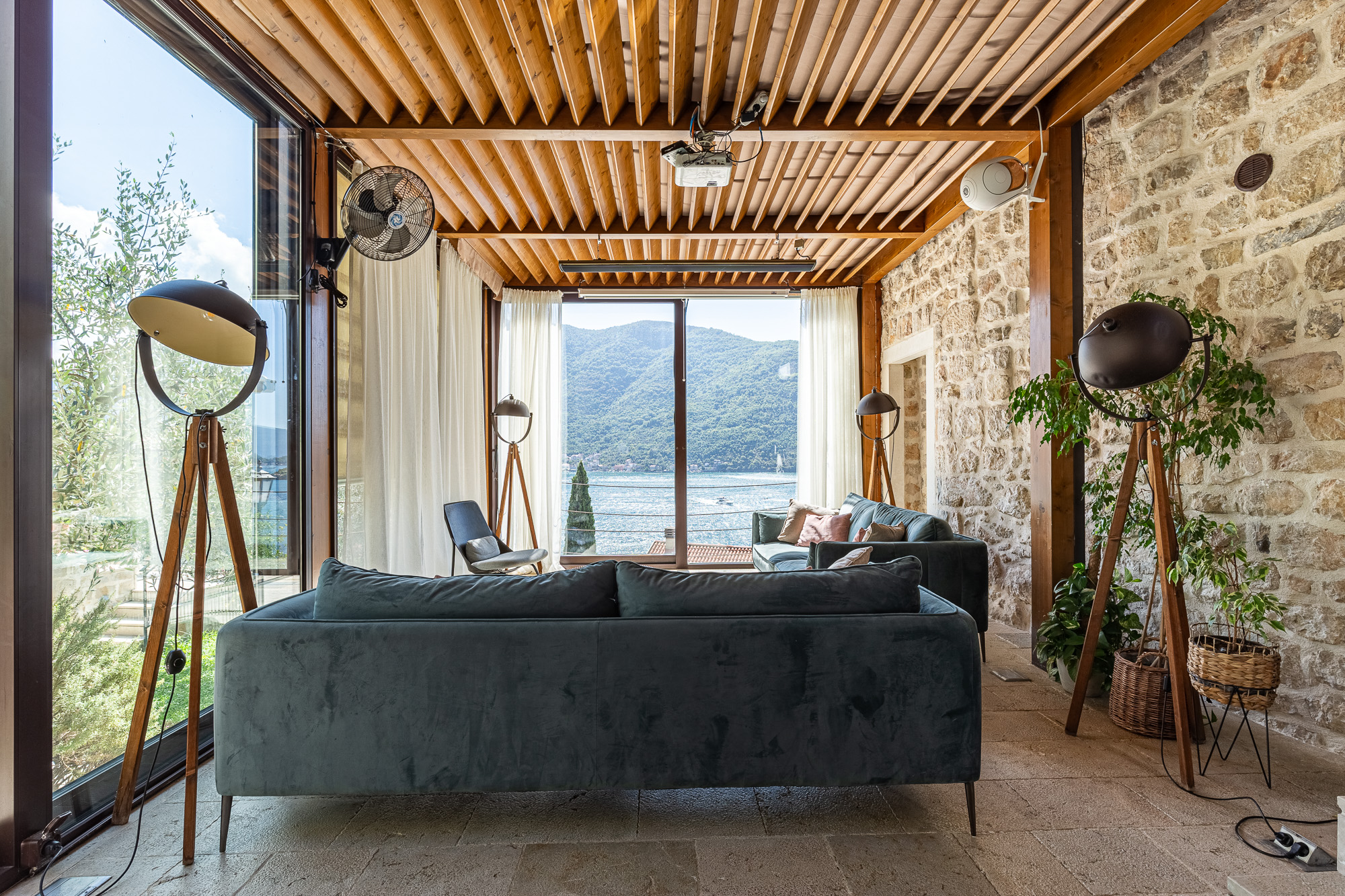 Luxury Villa with Panoramic Sea View – Elegance and Comfort Combined