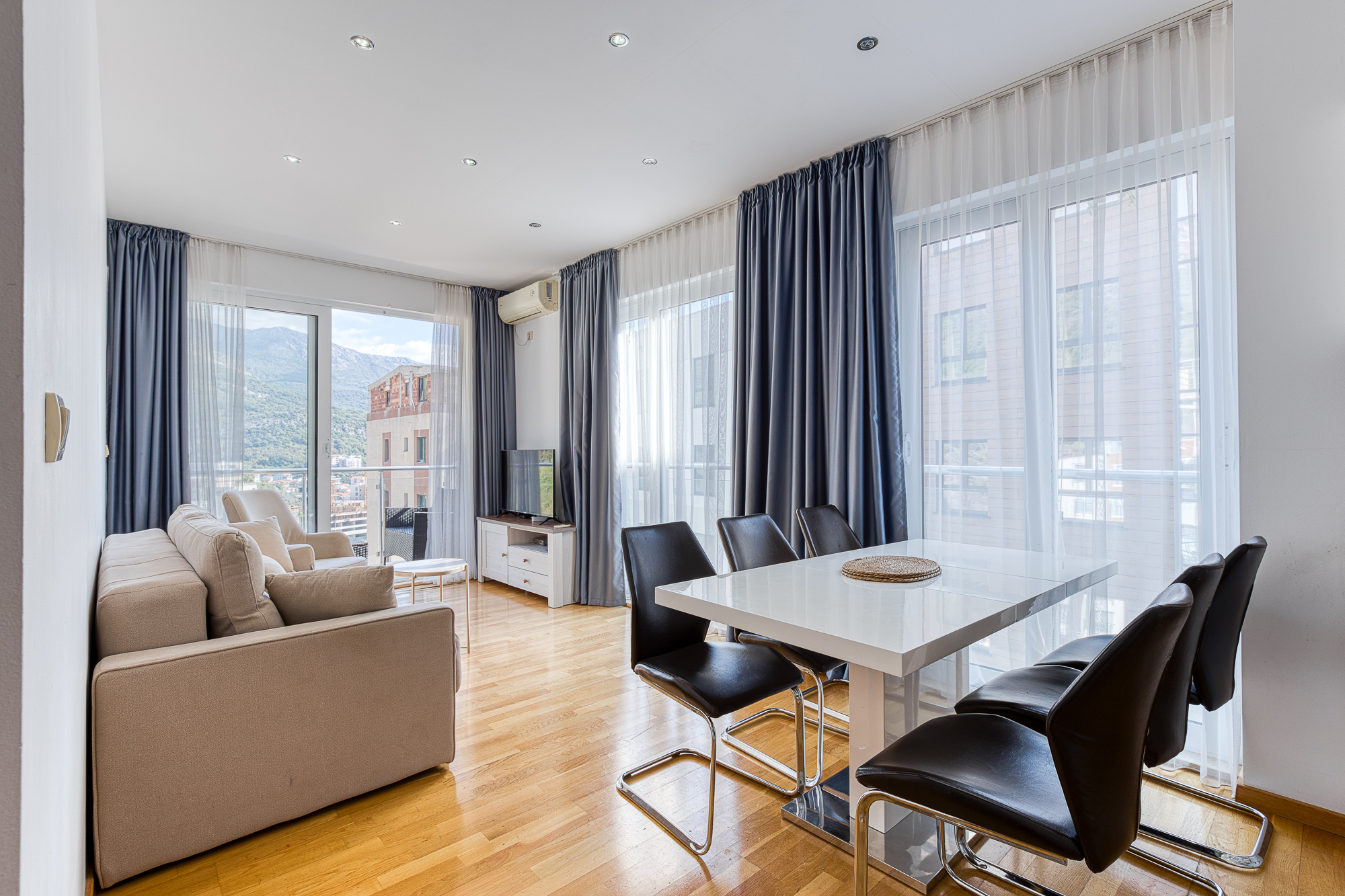 A seaview apartment in Becici