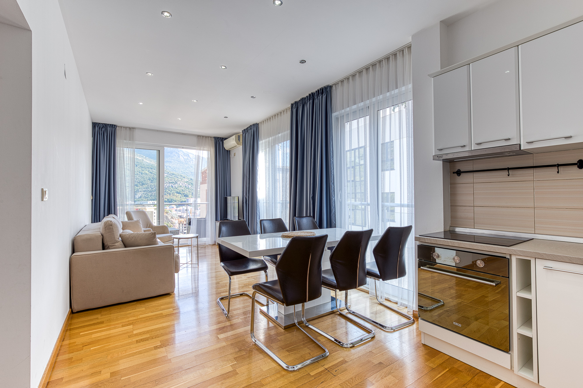 A seaview apartment in Becici