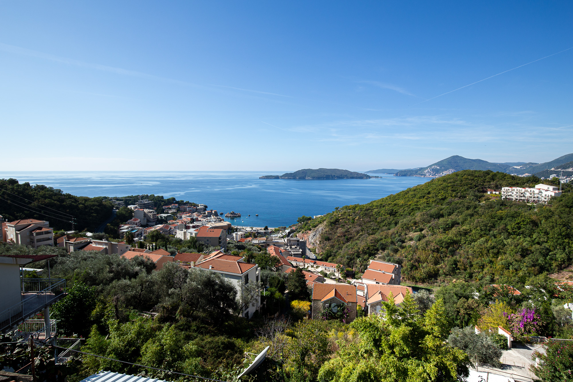 House for sale in Pržno, near Sveti Stefan – prime location.