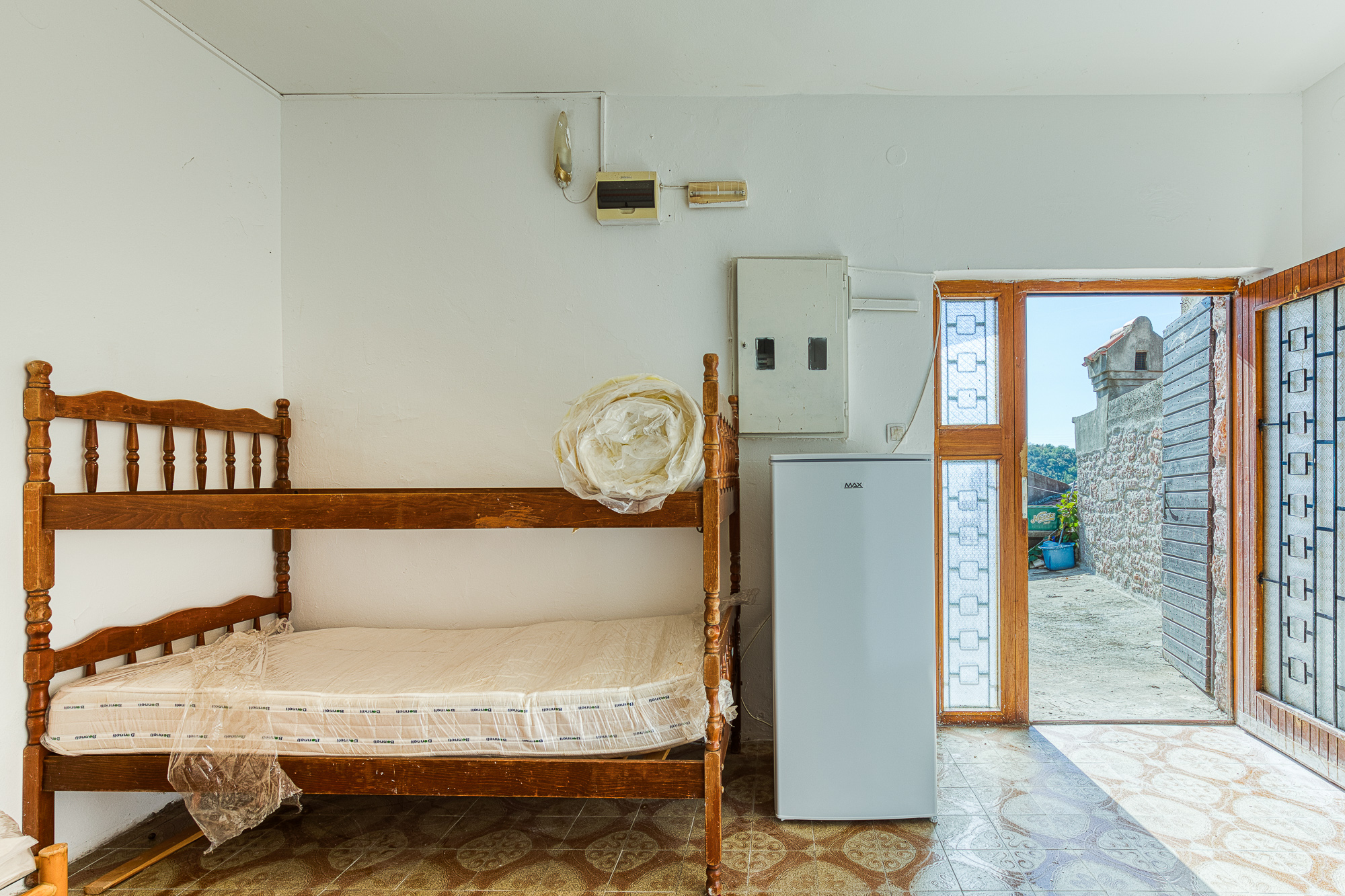 House for sale in Pržno, near Sveti Stefan – prime location.