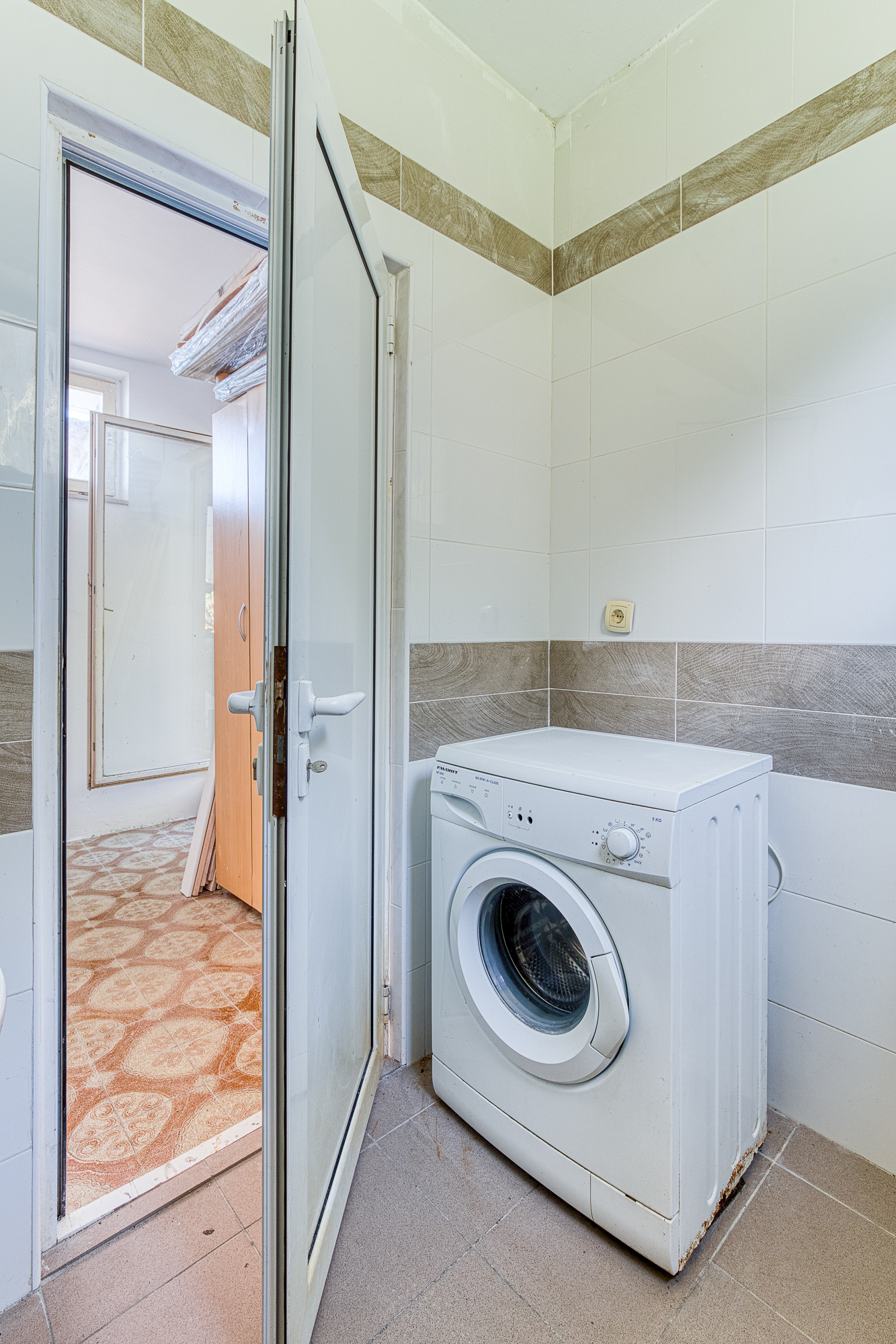 House for sale in Pržno, near Sveti Stefan – prime location.