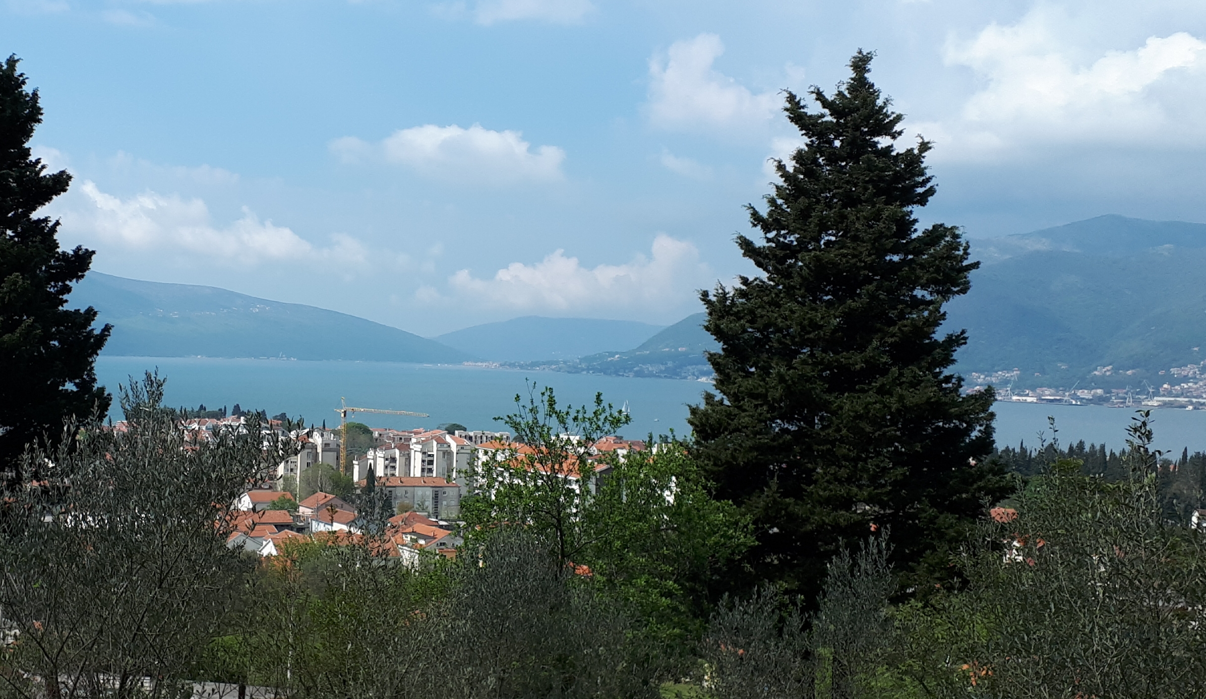 For Sale – Exclusive Plot in Tivat, 11,400 m², with a Stunning View of the Bay