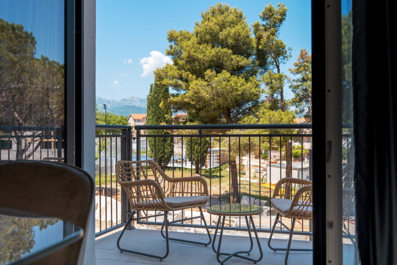 ATTRACTIVE APARTMENT IN LUŠTICA – AN EXCELLENT INVESTMENT OPPORTUNITY